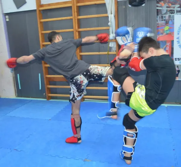 High Kick 10