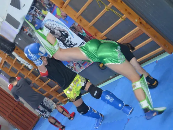 High Kick 2