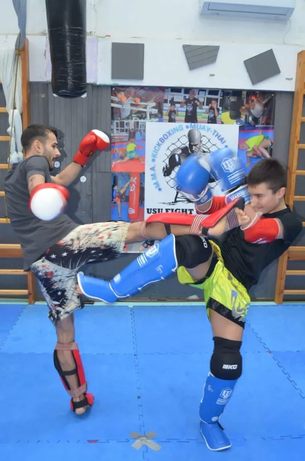 High Kick 4